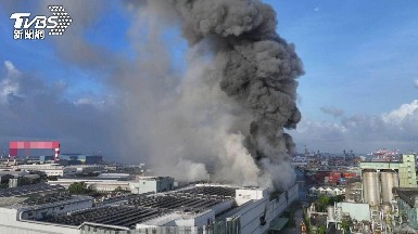 從“超級電池工廠”火災看安全防護:逸云天氣體檢測儀MS400-S如何硬核守護?